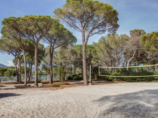 Studio 4P Vue Piscine St Raphael Valescure - Au Coeur Des Golfs Saint-Raphaël Exteriör bild