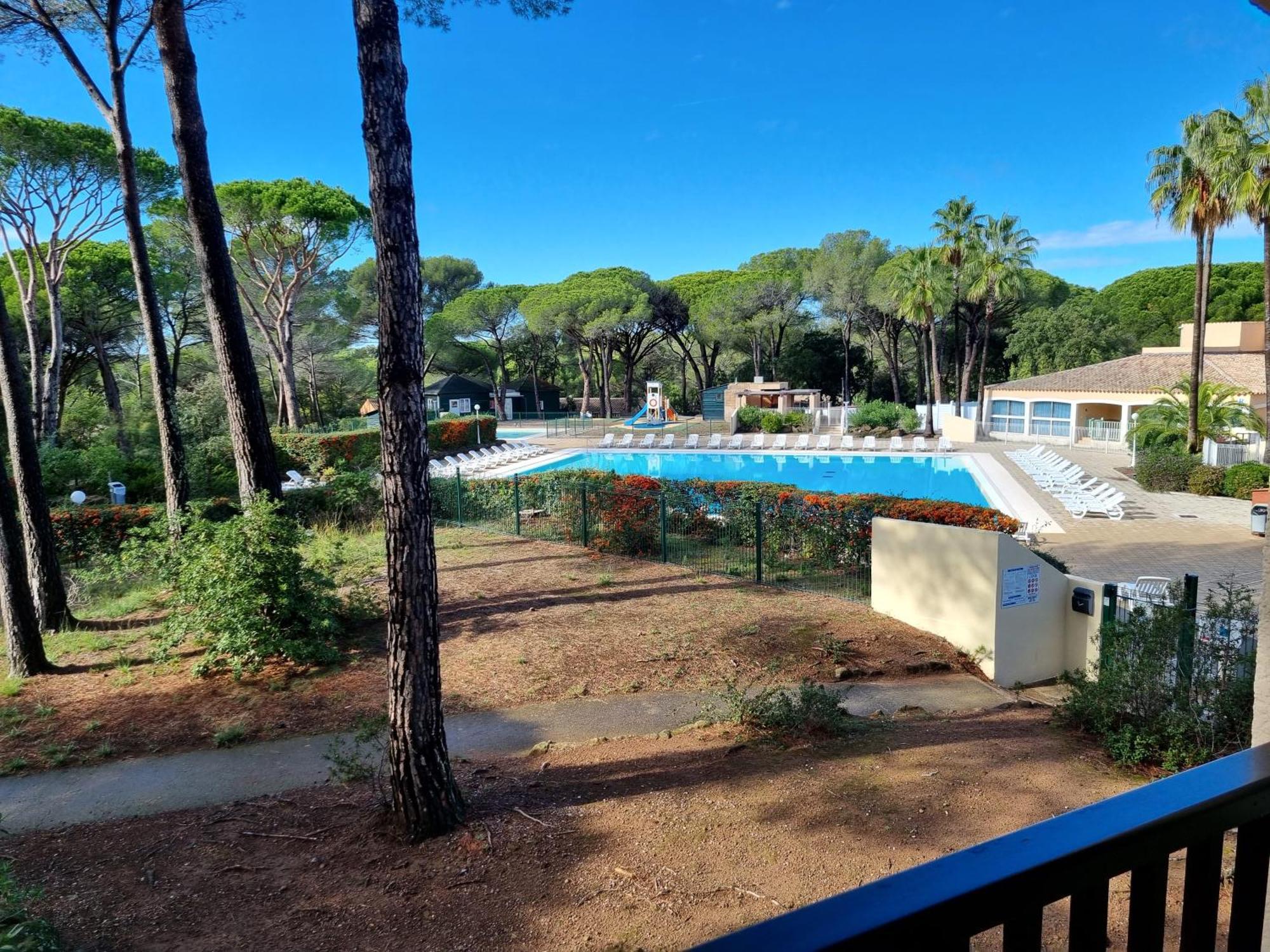 Studio 4P Vue Piscine St Raphael Valescure - Au Coeur Des Golfs Saint-Raphaël Exteriör bild